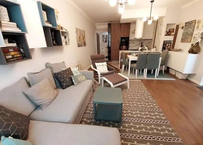 Apartament красив с целогодишен топъл басейн и джакузи Varna