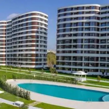 1bdr Luxurious Flat With Pool And Garden Appartement
